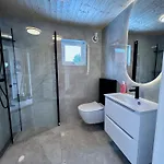 Kvalvika Retreat - Lofoten Feriehus *